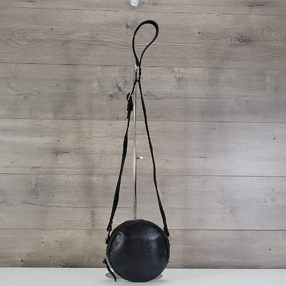 Portland Leather Black Round Crossbody Bag